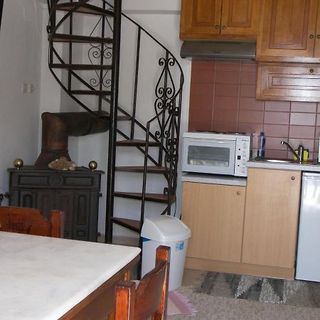 Hiona Cottage ปาเลกาสตรอน ภายนอก รูปภาพ